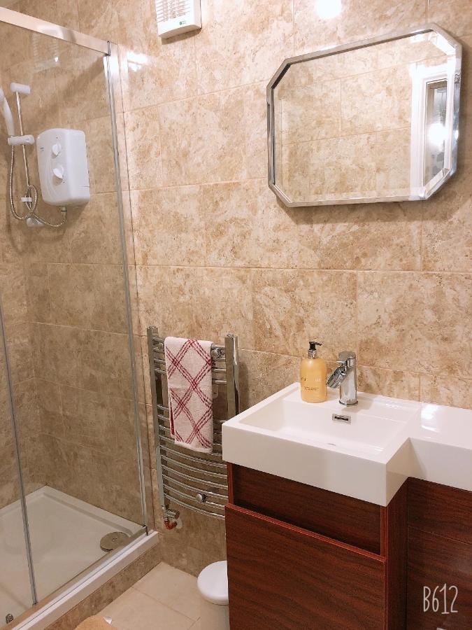 Flat 1 - Entire Modern Studio With En-Suite And Free Parking Close To Qmc, City Centre & Notts Uni Nottingham Extérieur photo